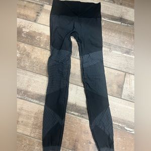 Spanks work out leggings size medium
